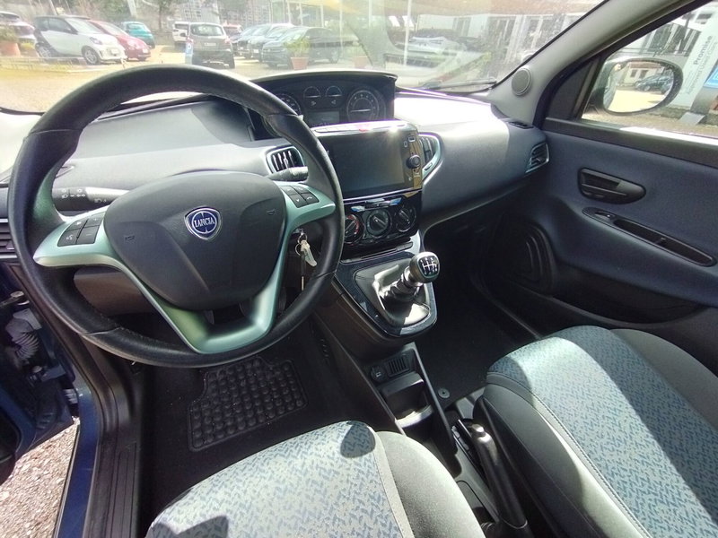 Lancia Ypsilon usata a Palermo (5)