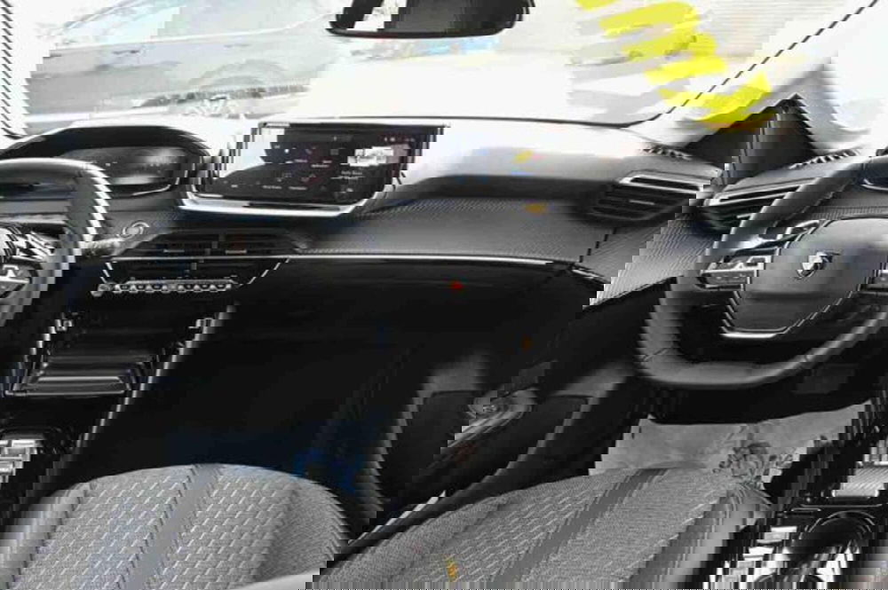 Peugeot 208 nuova a Torino (11)