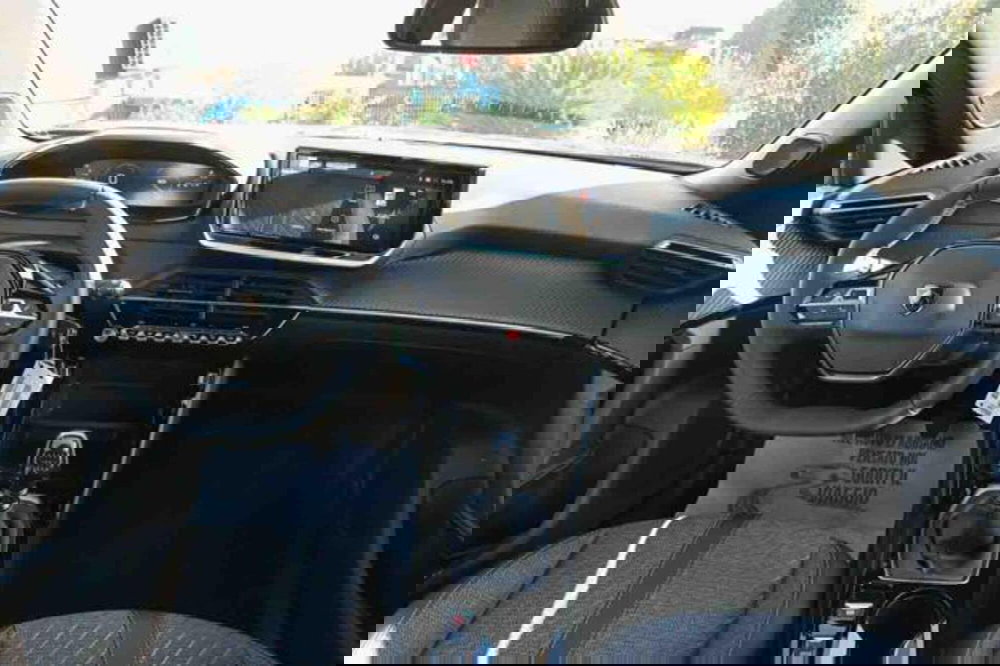 Peugeot 2008 nuova a Torino (9)