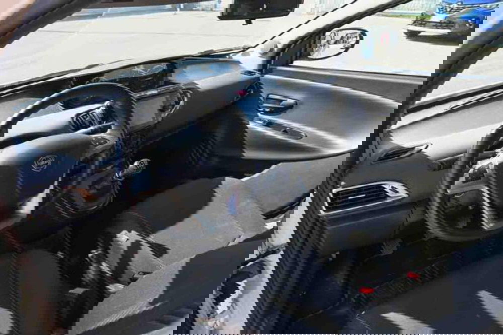 Lancia Ypsilon usata a Torino (12)