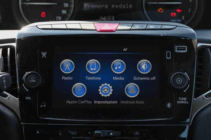 Lancia Ypsilon usata a Torino (18)