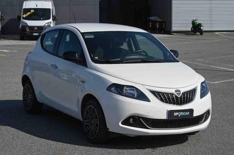 Lancia Ypsilon usata a Torino (3)