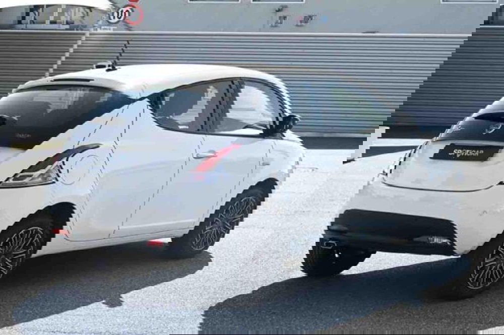 Lancia Ypsilon usata a Torino (5)