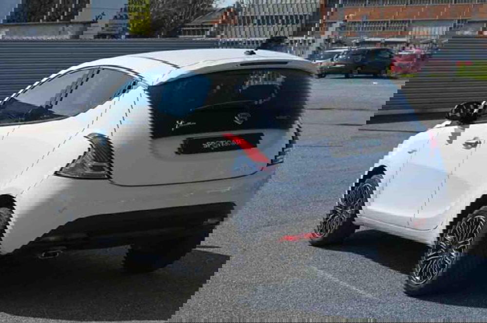 Lancia Ypsilon usata a Torino (7)