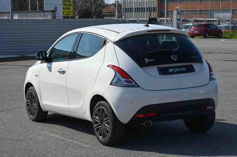 Lancia Ypsilon usata a Torino (7)