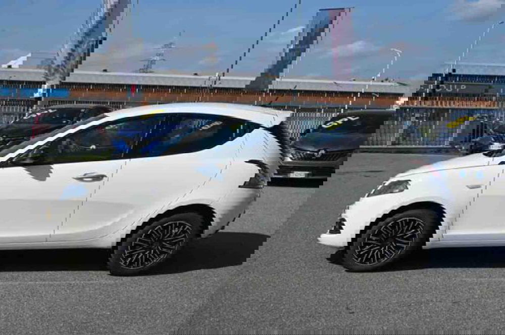 Lancia Ypsilon usata a Torino (8)