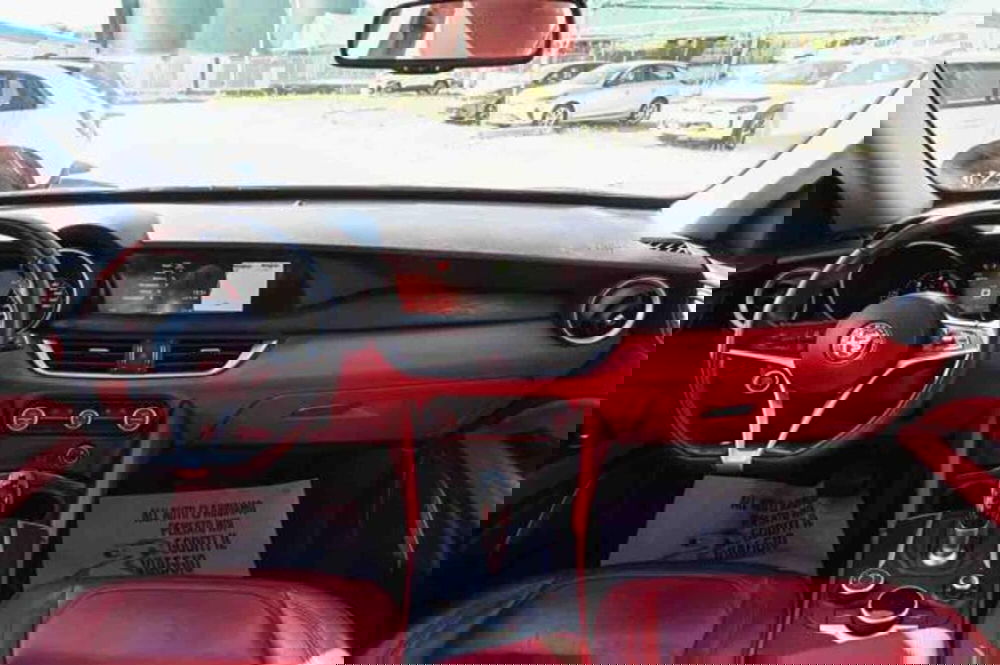 Alfa Romeo Stelvio usata a Torino (12)