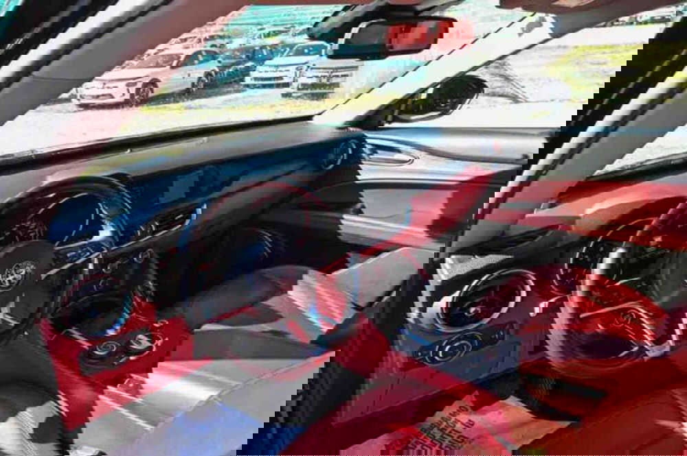 Alfa Romeo Stelvio usata a Torino (13)