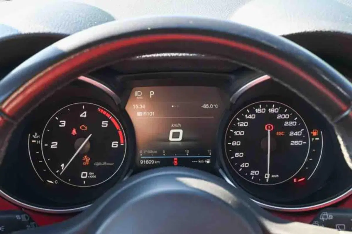 Alfa Romeo Stelvio usata a Torino (18)