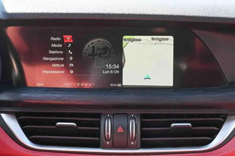Alfa Romeo Stelvio usata a Torino (19)