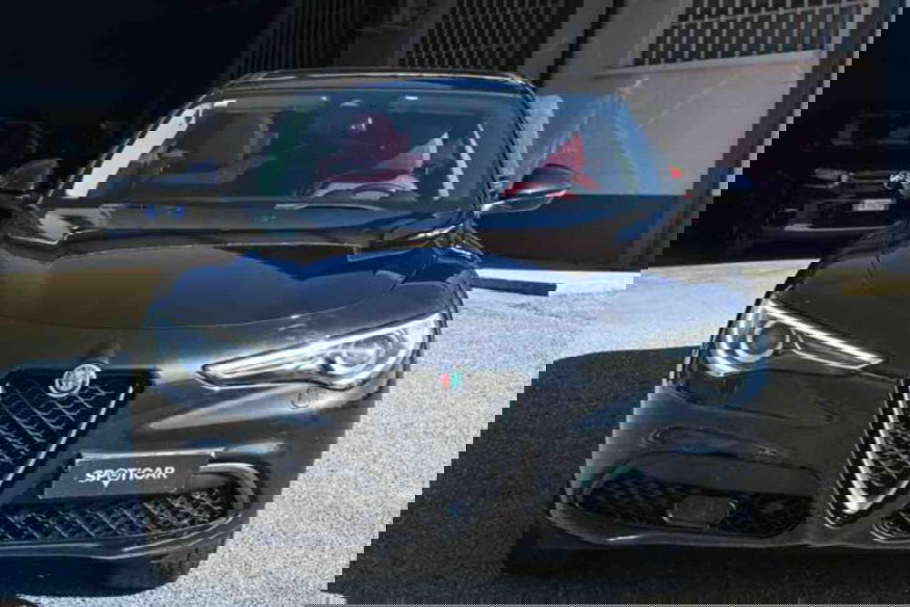 Alfa Romeo Stelvio usata a Torino (2)