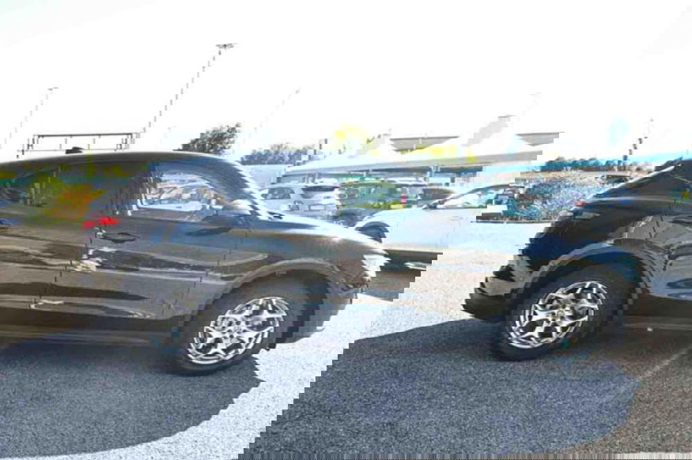 Alfa Romeo Stelvio usata a Torino (4)