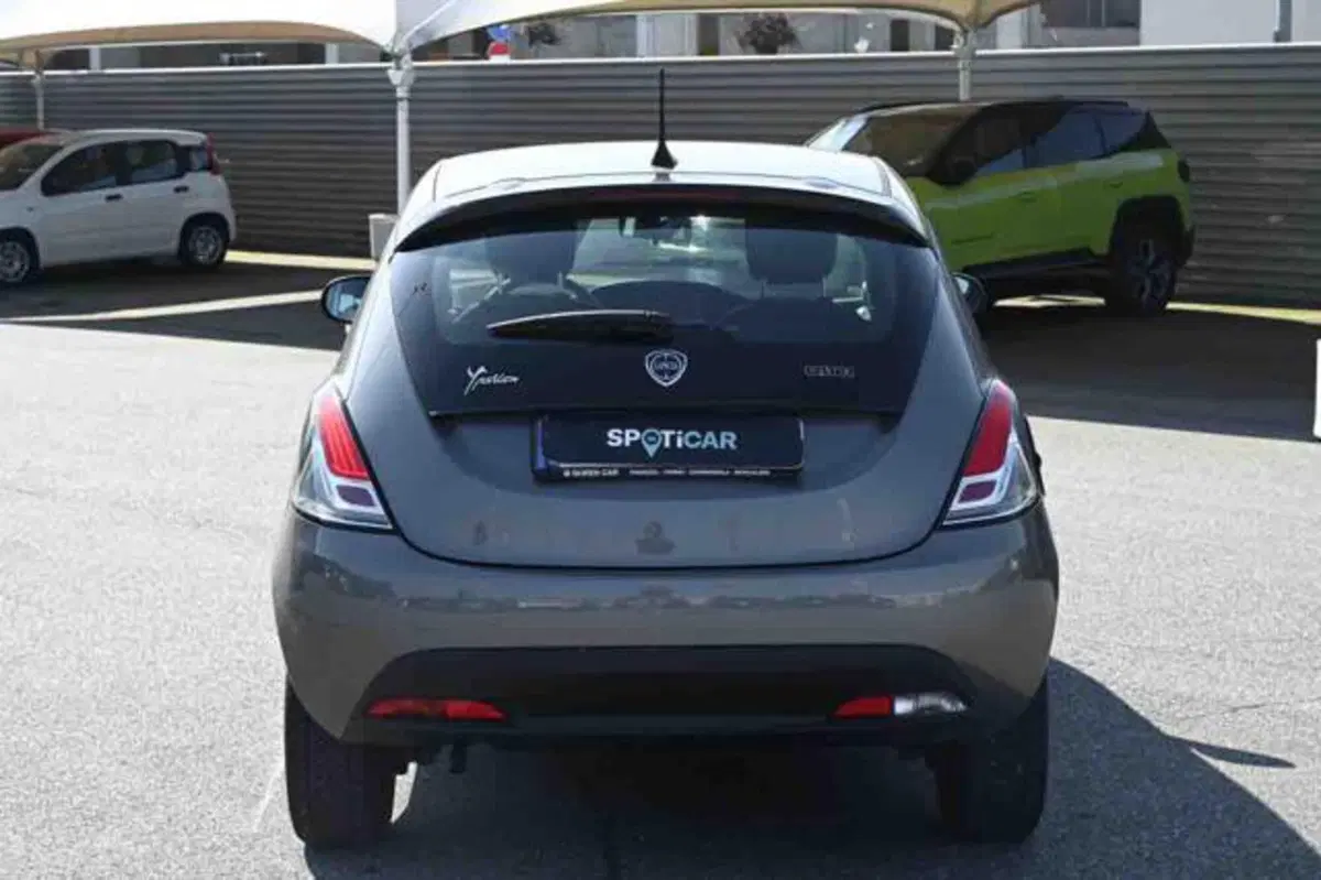 Lancia Ypsilon usata a Torino (6)