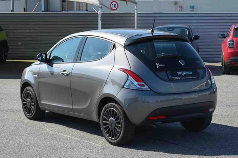 Lancia Ypsilon usata a Torino (7)