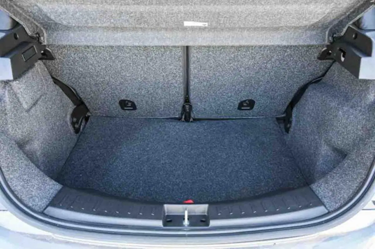 Lancia Ypsilon usata a Torino (9)