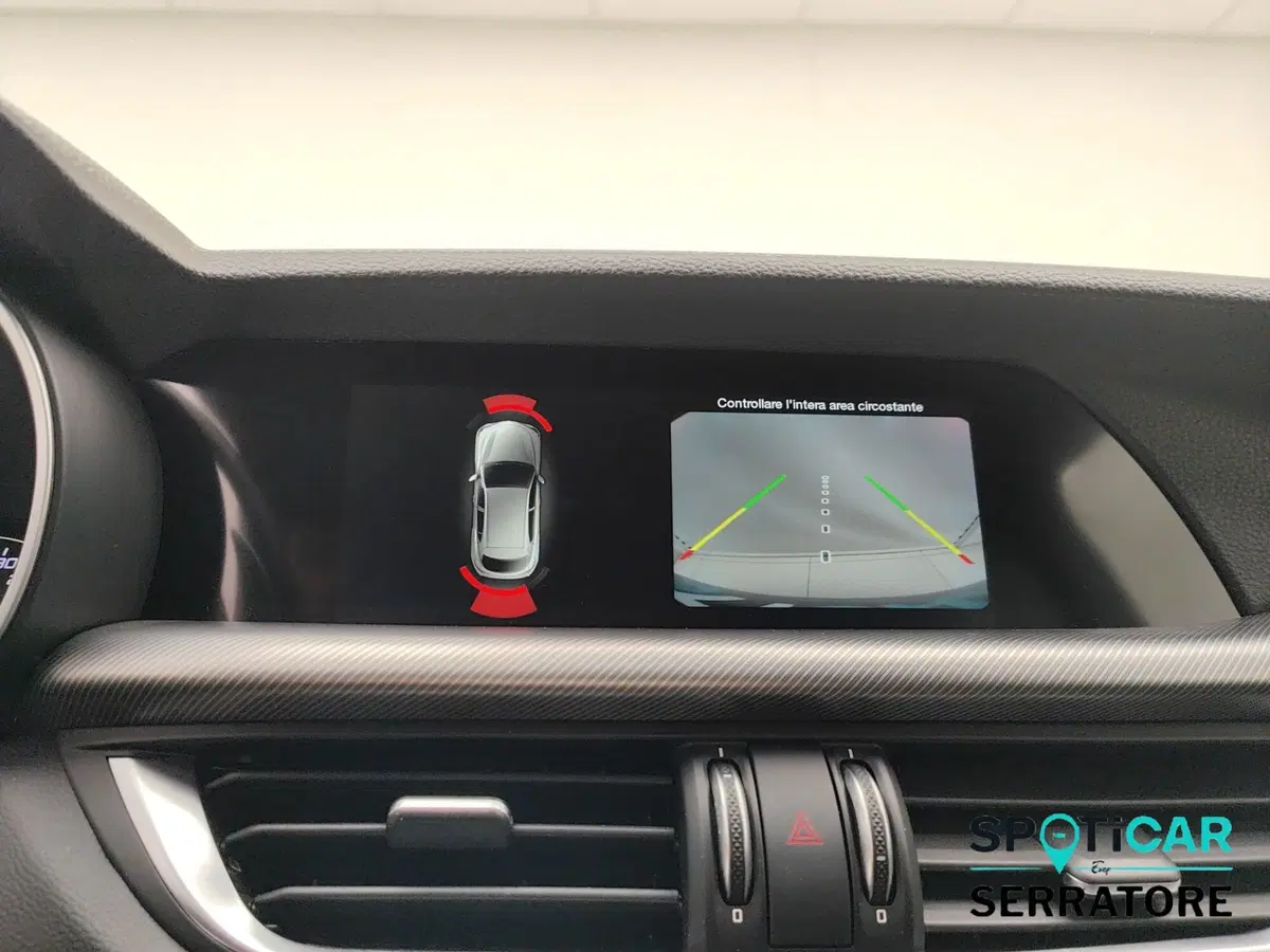 Alfa Romeo Stelvio usata a Como (10)