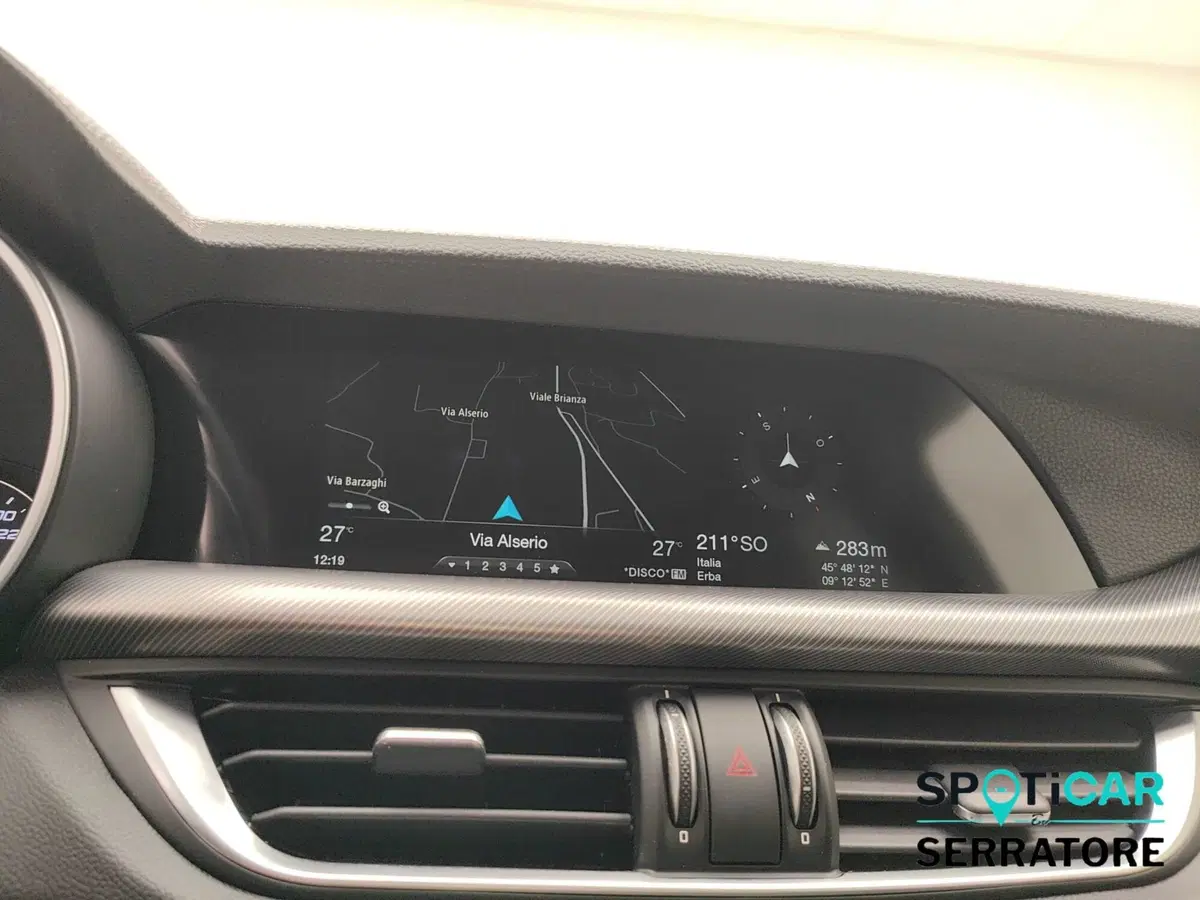 Alfa Romeo Stelvio usata a Como (11)