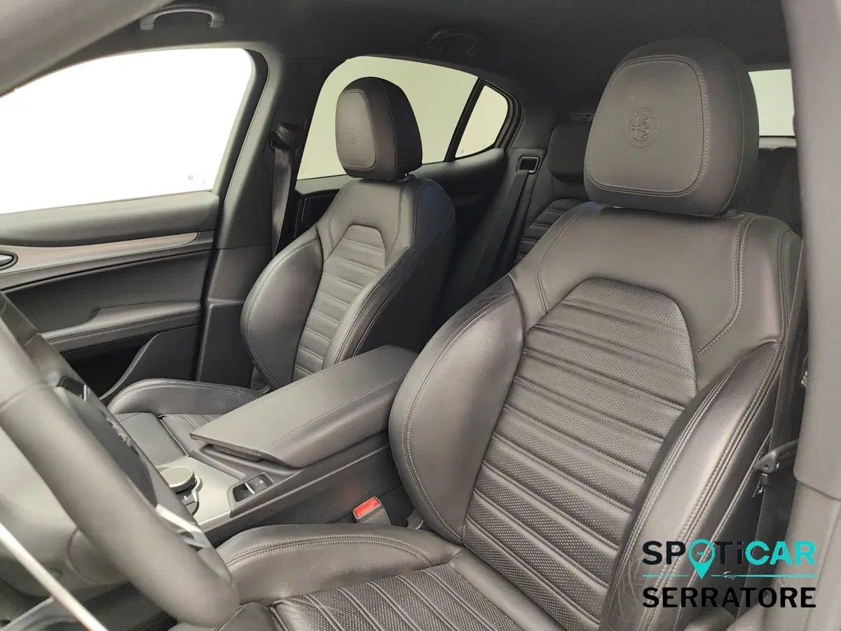 Alfa Romeo Stelvio usata a Como (12)