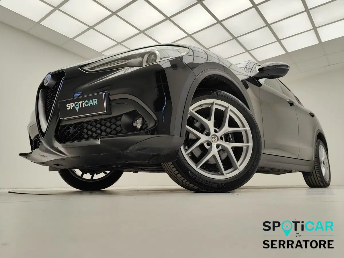 Alfa Romeo Stelvio usata a Como (14)