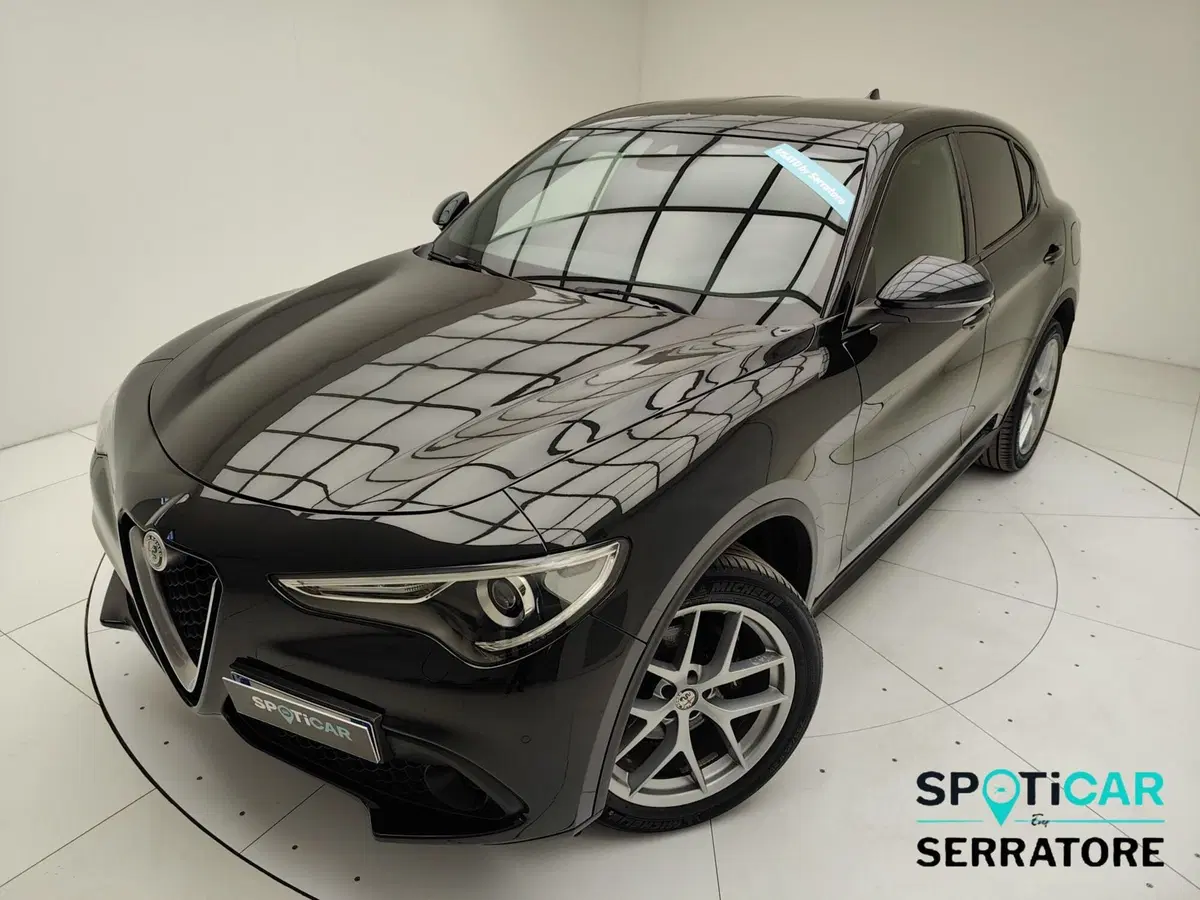 Alfa Romeo Stelvio usata a Como (15)