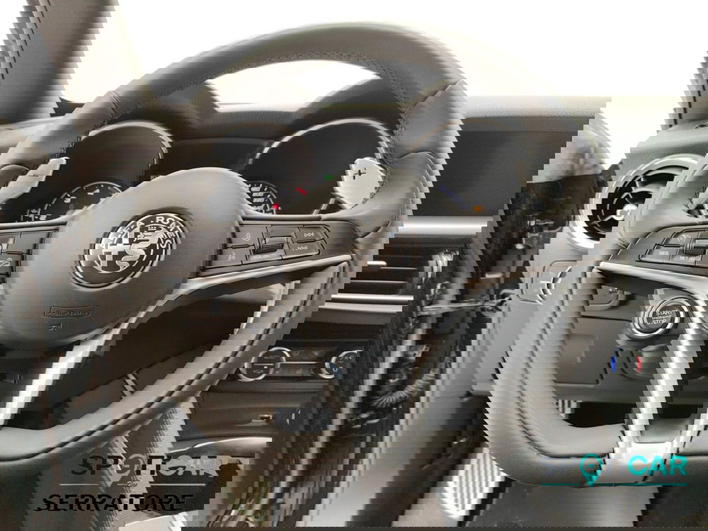 Alfa Romeo Stelvio usata a Como (18)