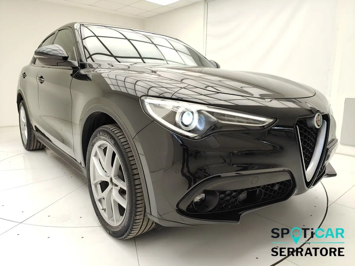 Alfa Romeo Stelvio usata a Como (3)