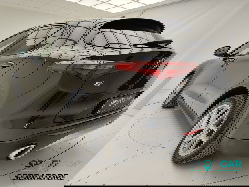 Alfa Romeo Stelvio usata a Como (4)