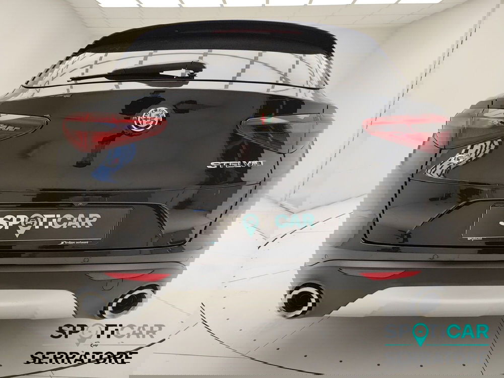 Alfa Romeo Stelvio usata a Como (5)