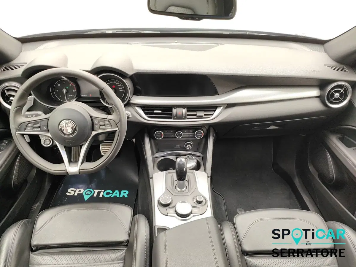 Alfa Romeo Stelvio usata a Como (7)