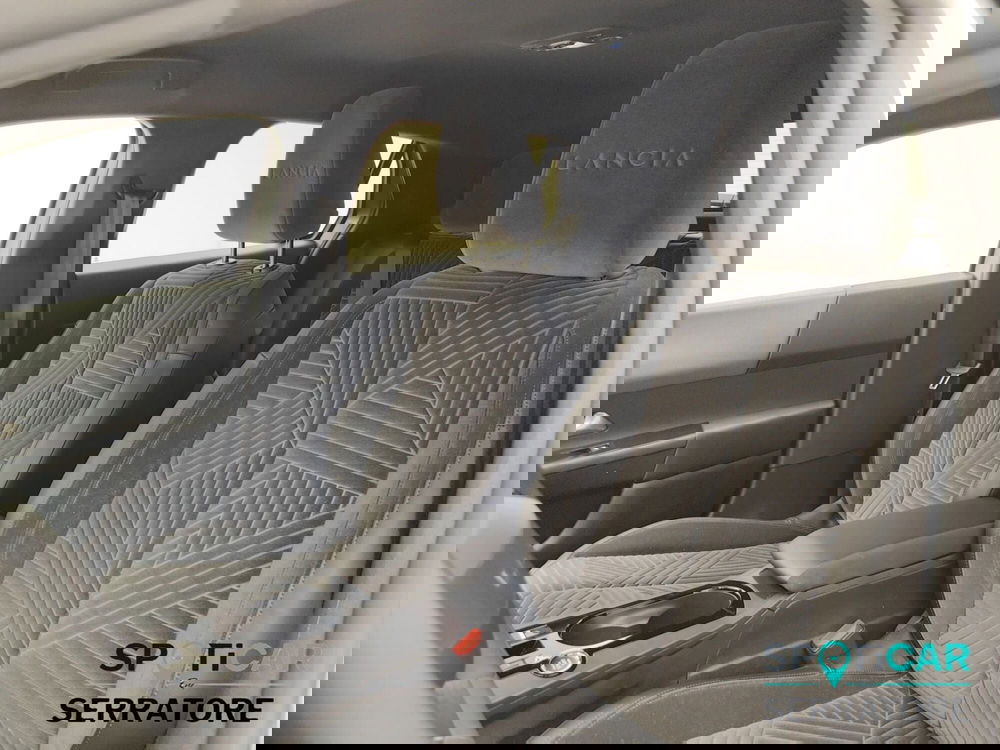 Lancia Ypsilon usata a Como (12)