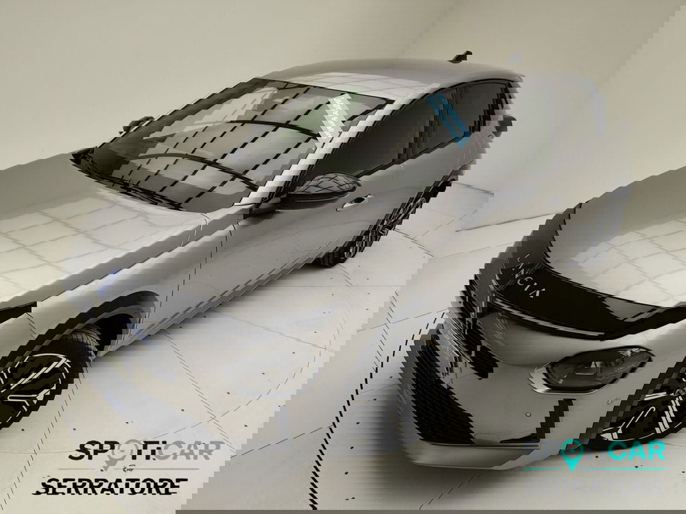 Lancia Ypsilon usata a Como (15)