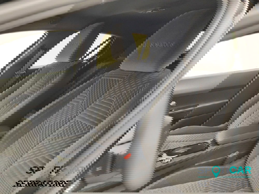 Lancia Ypsilon usata a Como (12)