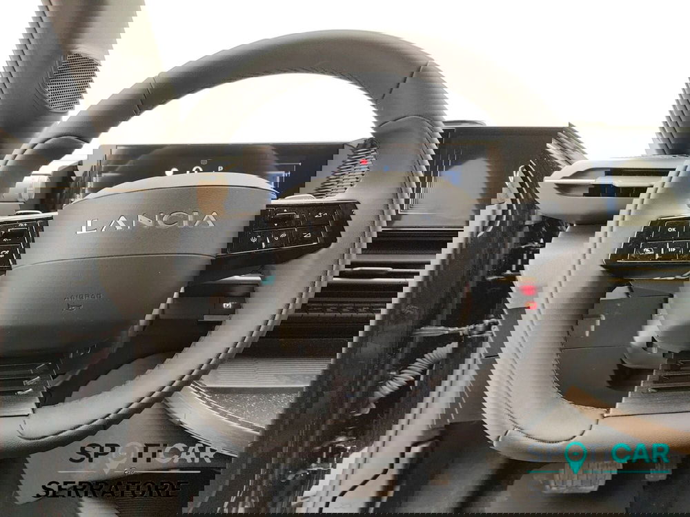 Lancia Ypsilon usata a Como (16)