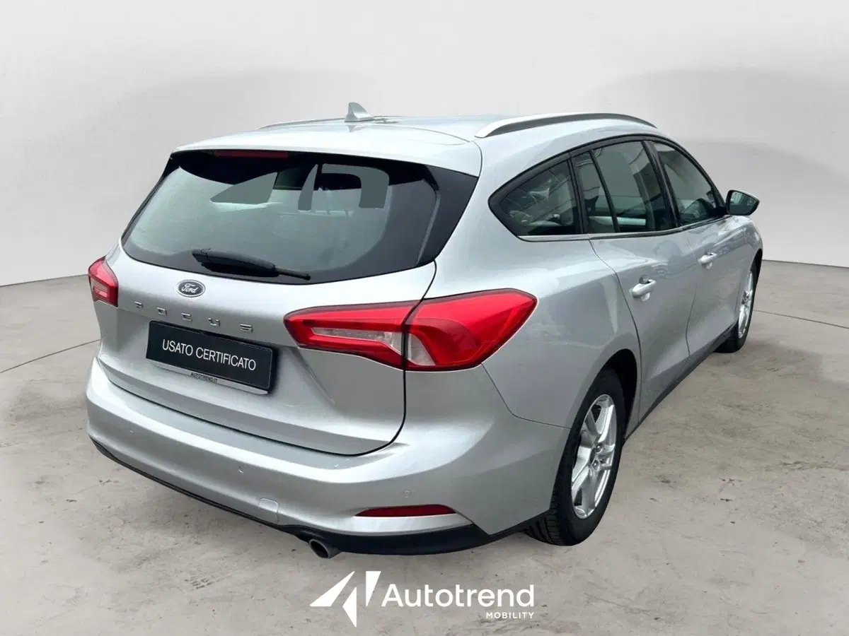 Ford Focus Station Wagon usata a Bari (2)