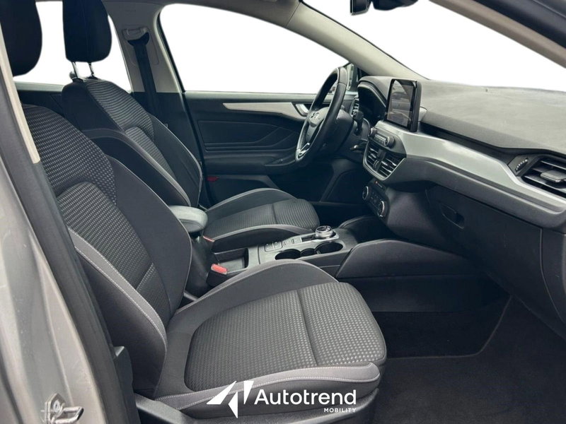 Ford Focus Station Wagon usata a Bari (6)