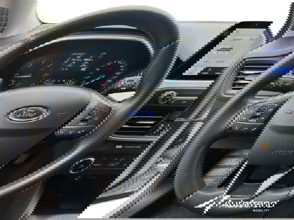 Ford Focus Station Wagon usata a Bari (8)