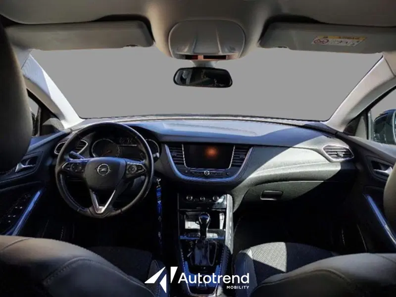 Opel Grandland X usata a Bari (16)