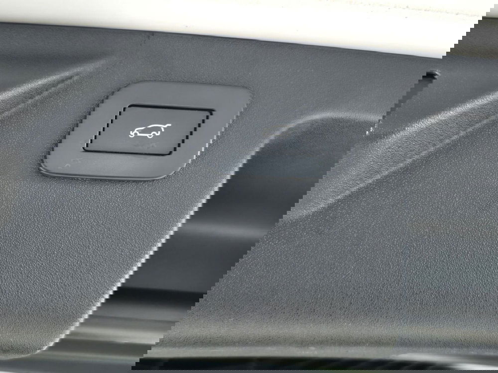 Land Rover Discovery Sport usata a Torino (17)