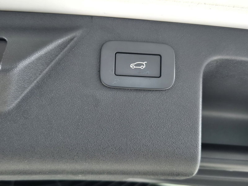Land Rover Discovery Sport usata a Torino (17)