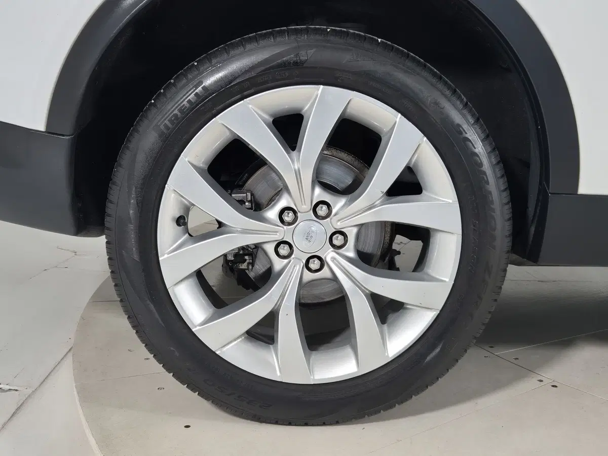 Land Rover Discovery Sport usata a Torino (9)