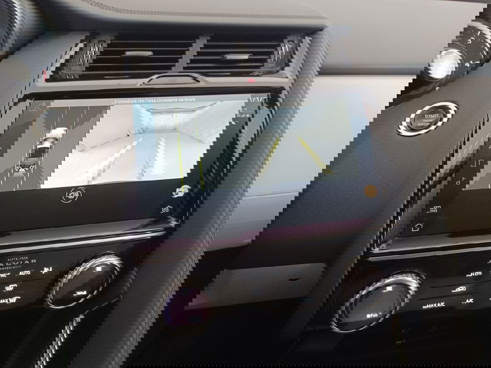 Jaguar E-Pace usata a Torino (13)