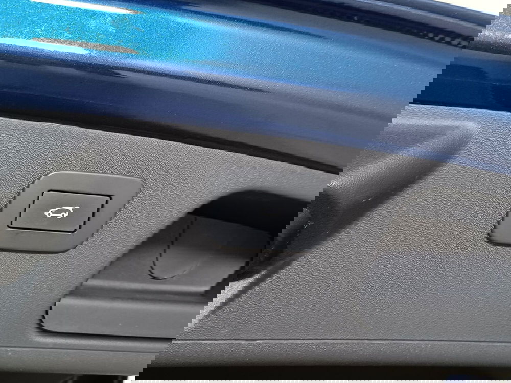 Jaguar E-Pace usata a Torino (16)