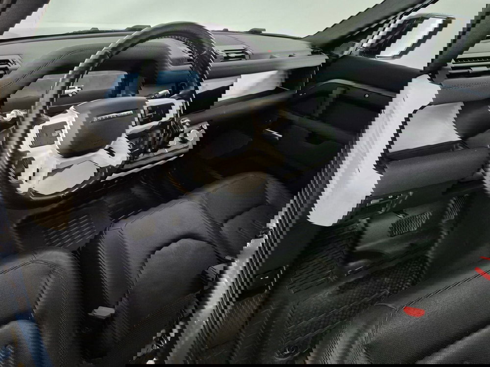 Land Rover Defender usata a Torino (17)