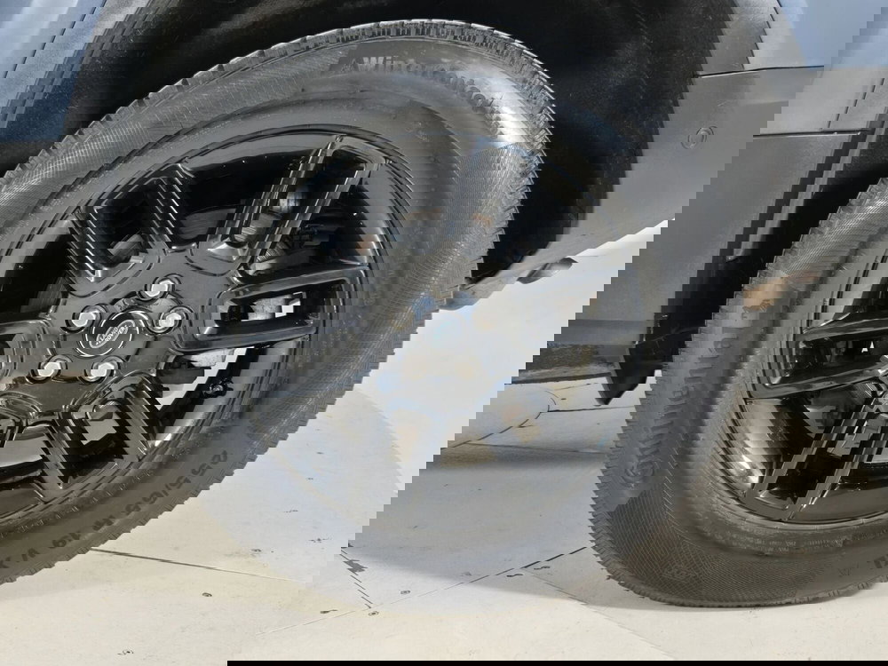 Land Rover Defender usata a Torino (9)