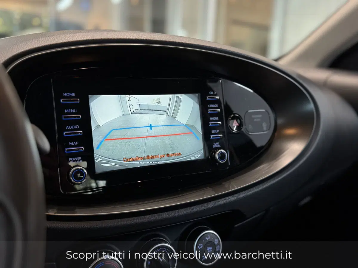 Toyota Aygo X usata a Brescia (11)
