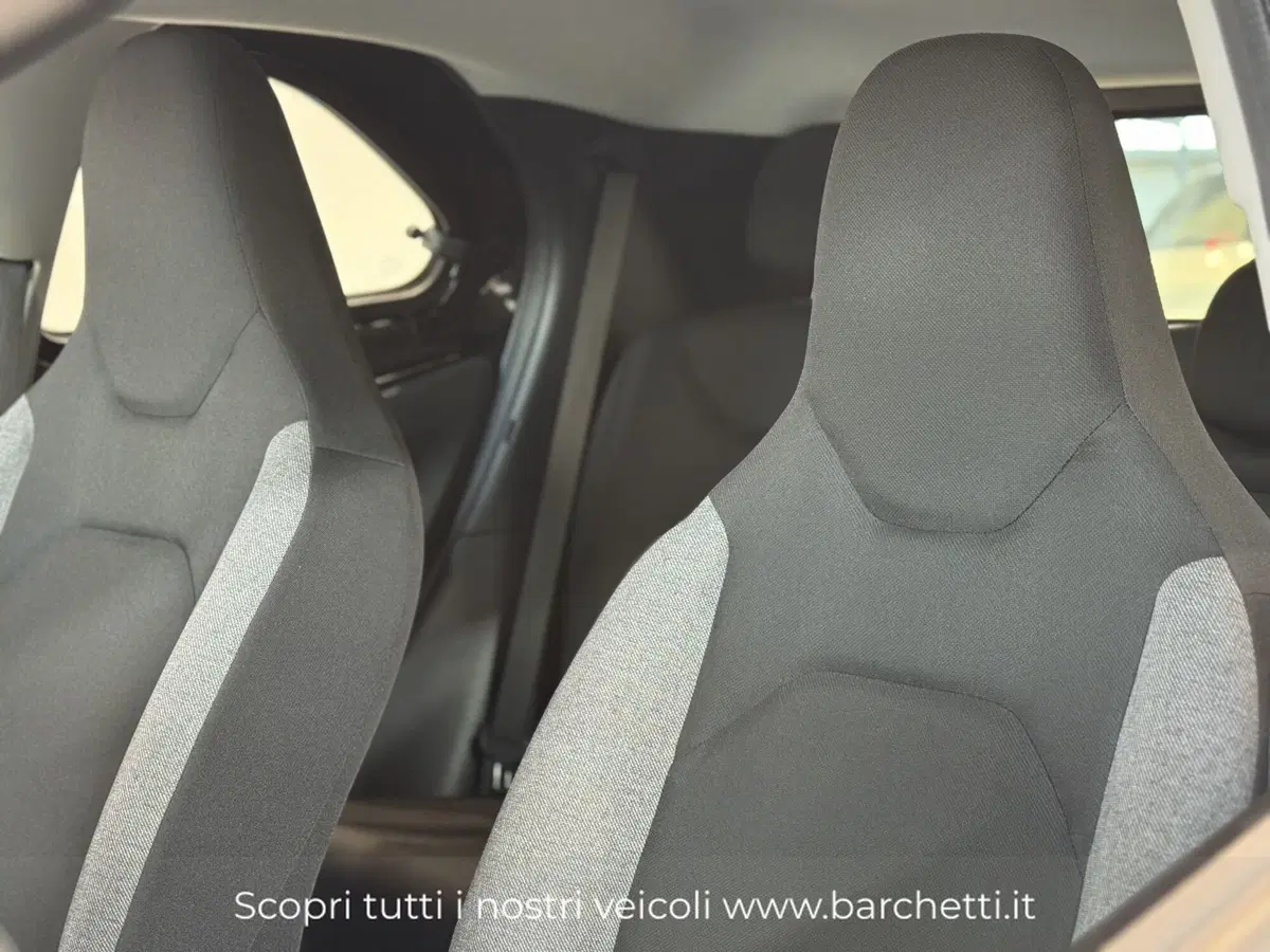 Toyota Aygo X usata a Brescia (12)