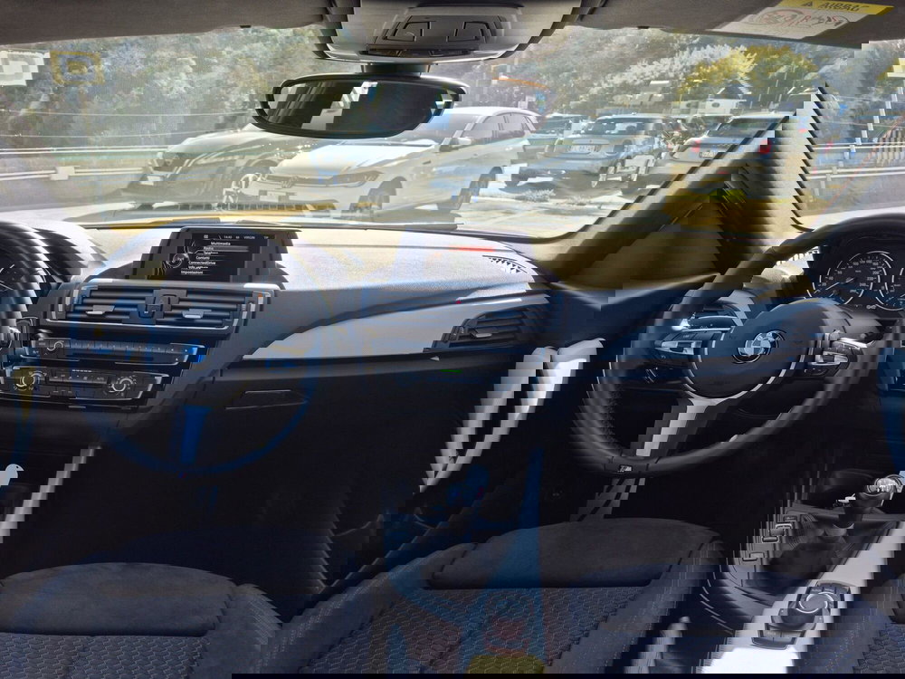 BMW Serie 1 5p. usata  (8)