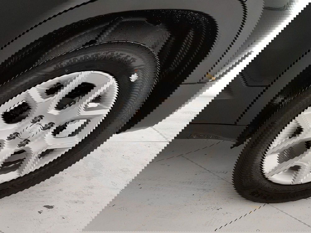 Jeep Avenger nuova a Caserta (11)