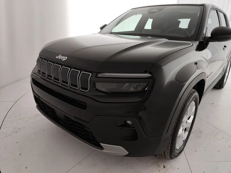 Jeep Avenger nuova a Caserta (13)