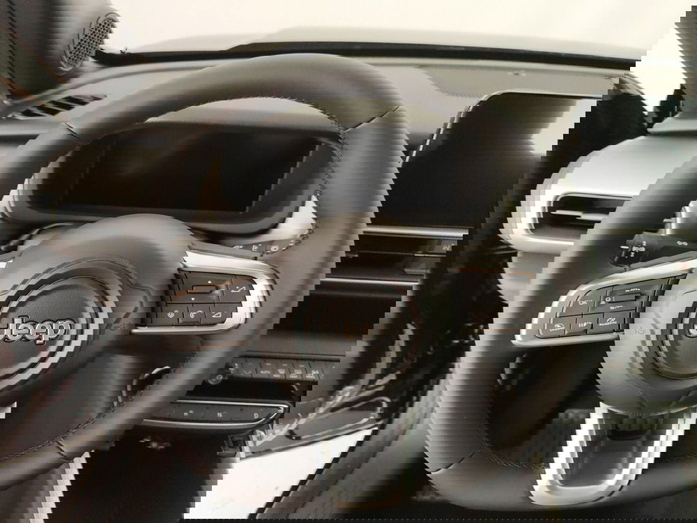 Jeep Avenger nuova a Caserta (19)